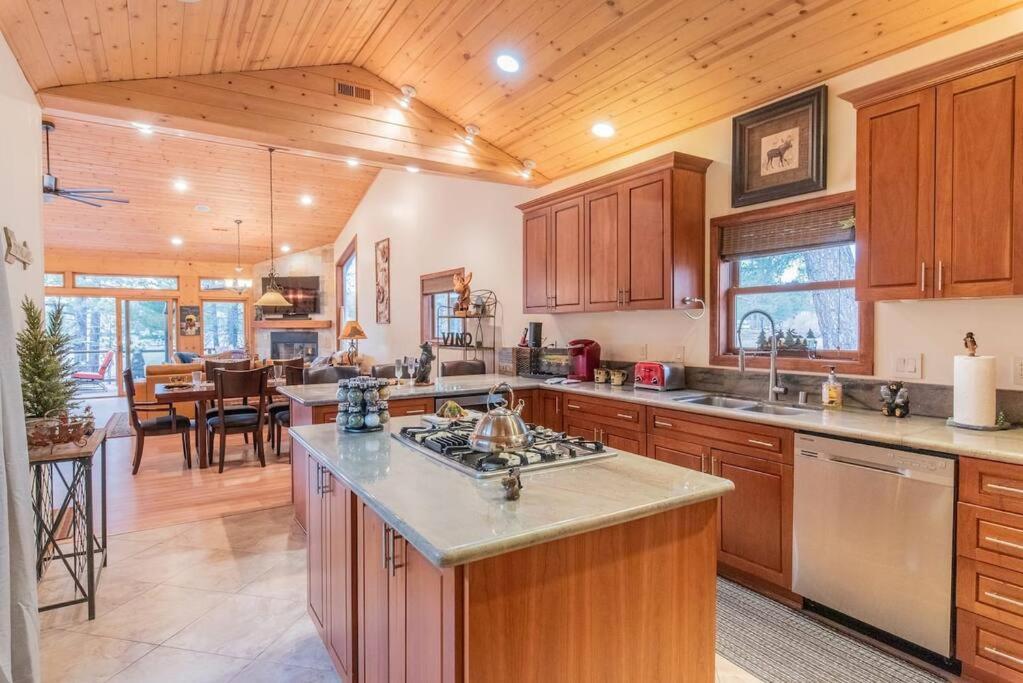 Lake Time Villa New Luxury With Hot Tub Big Bear Lake Eksteriør bilde